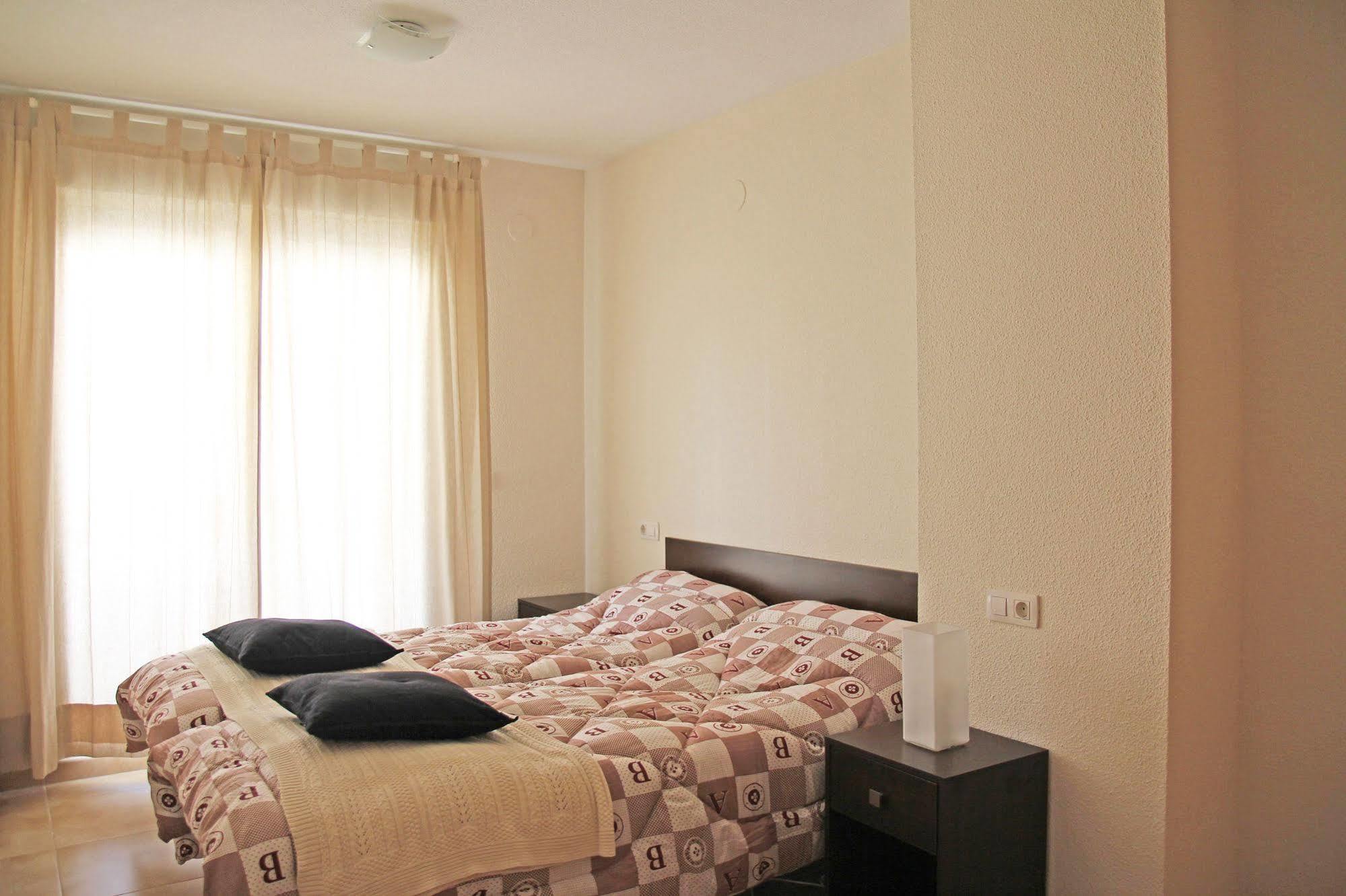 Apartamentos Dona Carmen 3000 أوروبيسا ذيل مار المظهر الخارجي الصورة